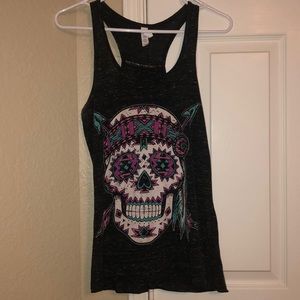 Skull print racer back tank top w/ ruffled shorts
